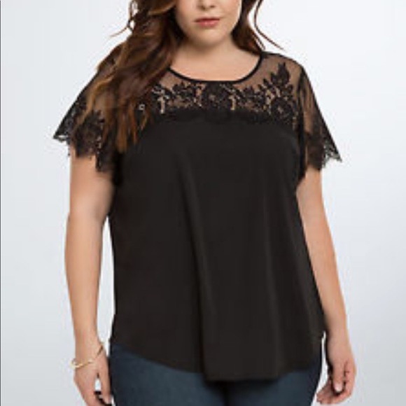 torrid Tops - 🦖TORRID lace satin top